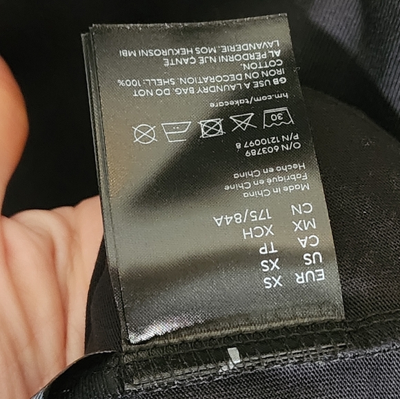 Rabanne + H&M Men's Classic Black T-Shirt - Picture 4 of 6